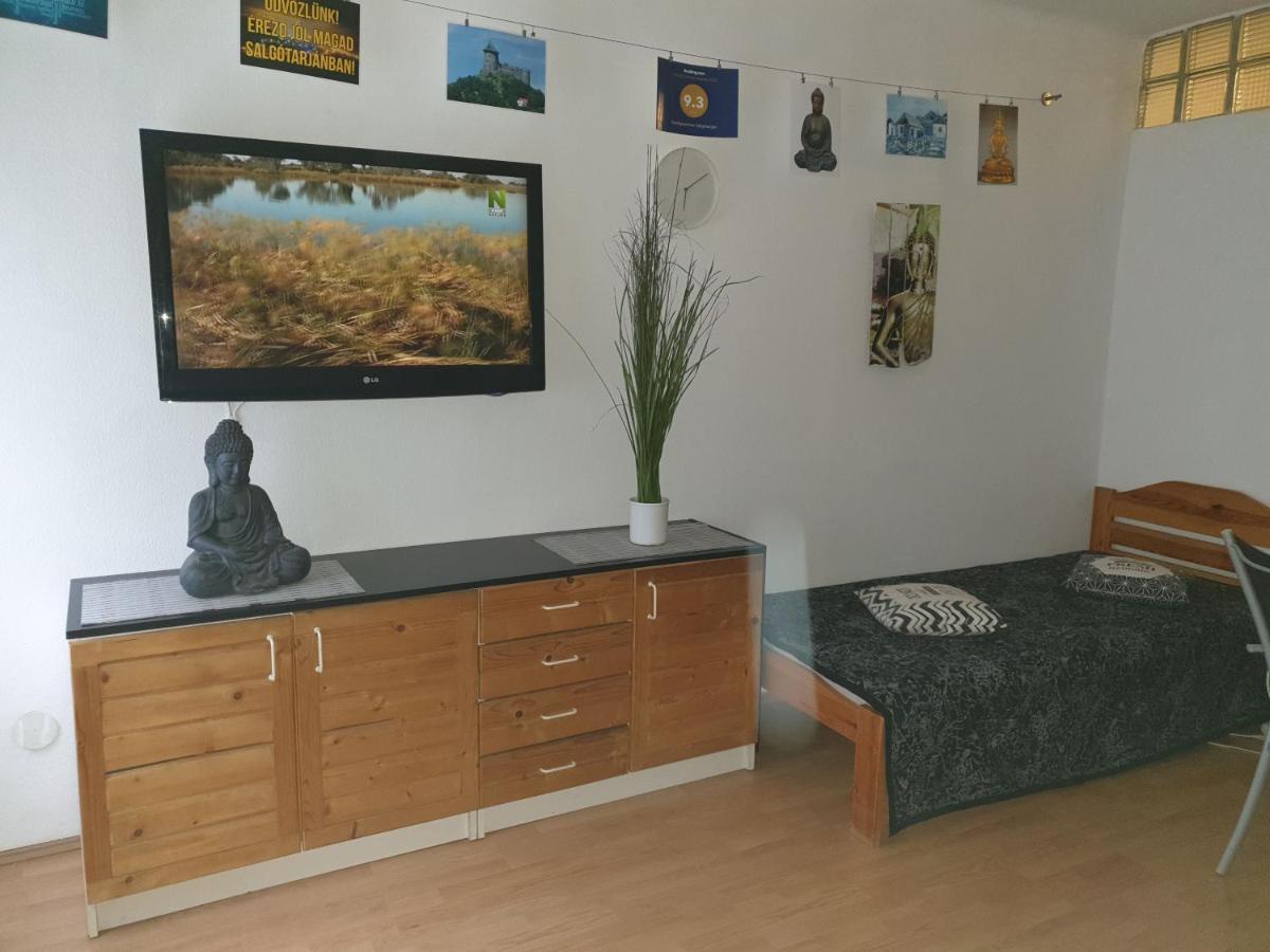 Goldapartman Salgotarjan Exterior photo